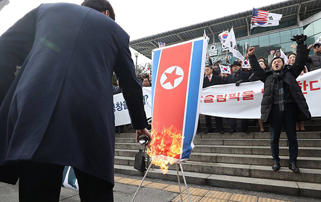 В Сеуле митингуют против участия КНДР в Олимпиаде